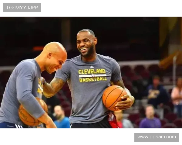 詹姆斯：高尔夫为主但已考虑尝试国际象棋